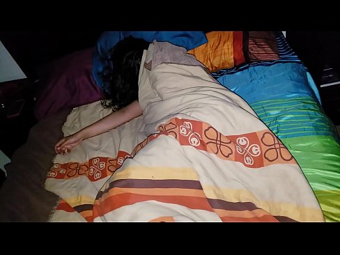 ❤️ Stesønn skjelter ut sin unge stemor mens hun sover. ❤️ Vakker porno hos oss ❌️